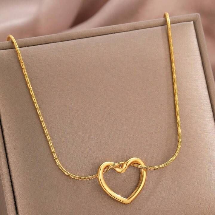 Minimal Heart Necklace