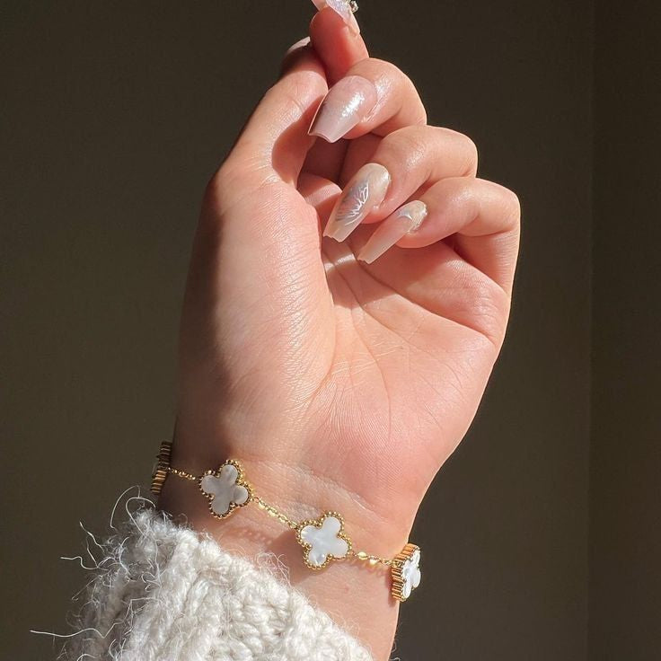 White Clover Necklace